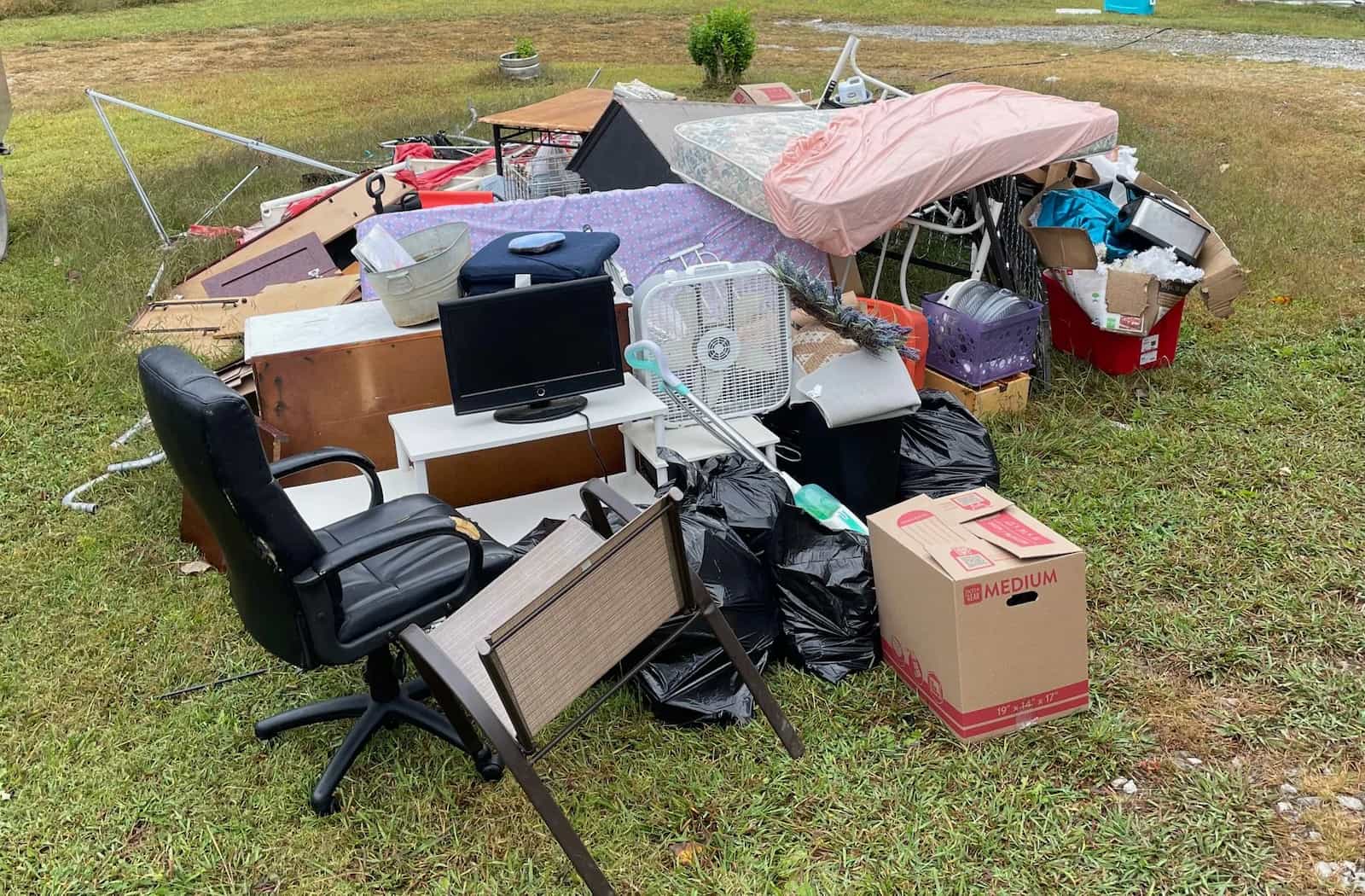 Junk+removal+items+-+furnitures-1920w